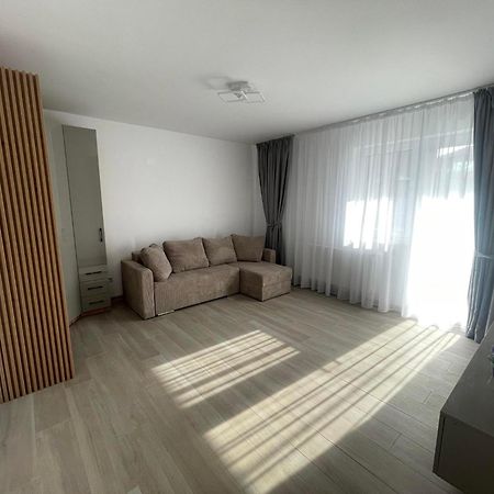 Luxury Apartment بيتستِ المظهر الخارجي الصورة