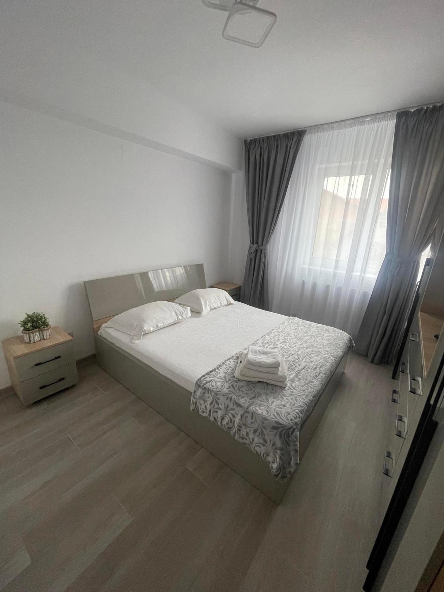 Luxury Apartment بيتستِ المظهر الخارجي الصورة